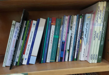 اهدای کتاب به دبیرستان فرهیختگان و کتابخانه پردیس کشاورزی، منابع طبیعی و محیط زیست دانشگاه بیرجند