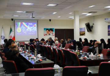 دومین نشست سرپرست دانشگاه بیرجند با مدیران و کارکنان حوزه ریاست با طرح مسائل منابع انسانی، زیرساختی و برنامه‌ای برگزار شد