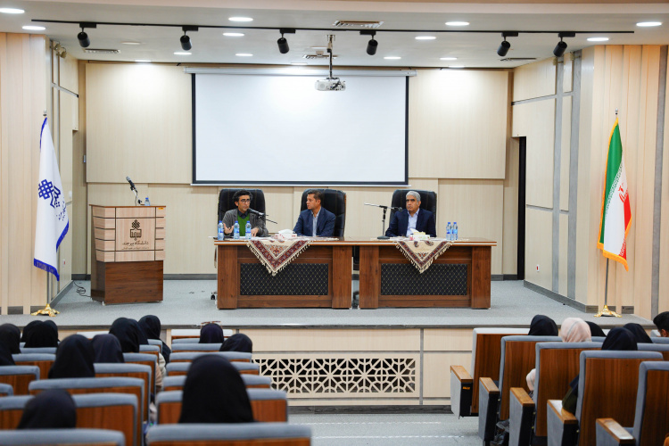 نشست تخصصی صنایع دستی و هنر اسلامی و بررسی «معاصر شدن و الزامات اجتماعی» در هنرهای سنتی ایران